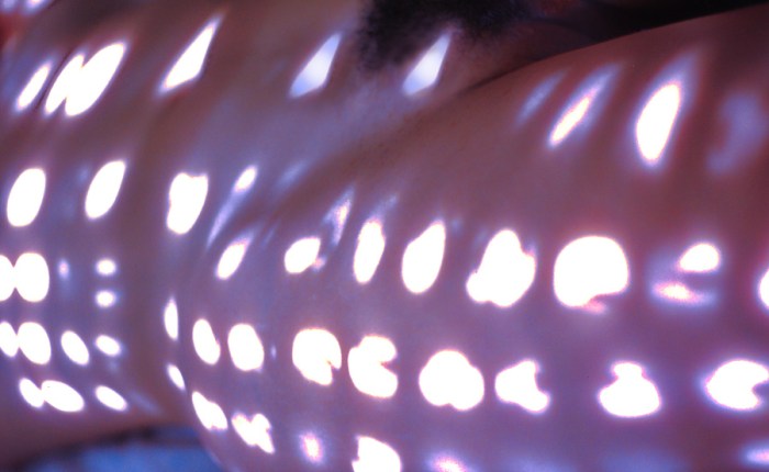 Cuerpo para leer, foto de León de la Hoz